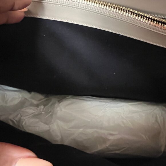 SAINT LAURENT LOULOU | LARGE BEIGE BAG | DISCONTINUED - Picture 8 of 9